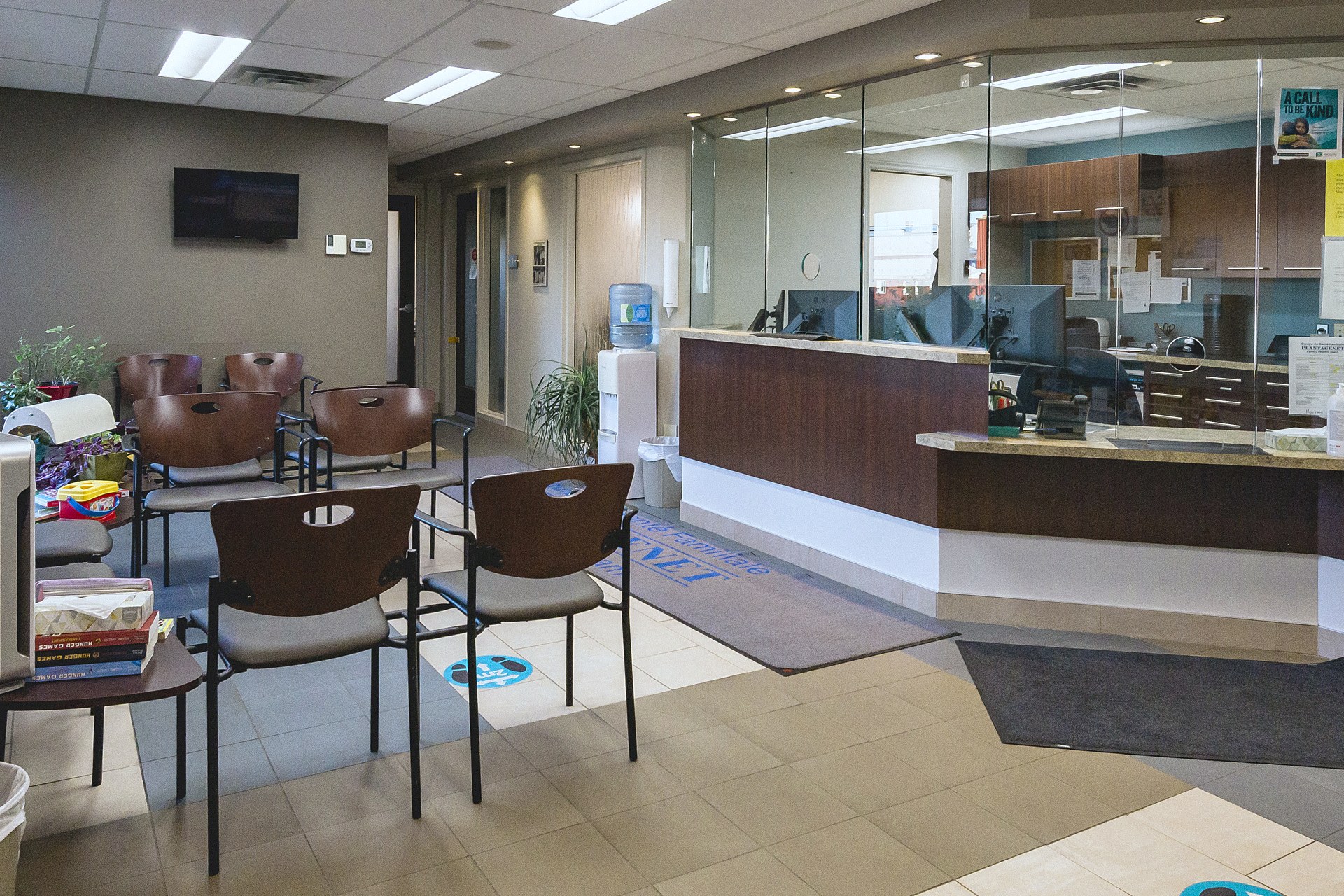 Waiting area and glass-front reception counter